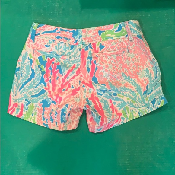 Lilly Pulitzer Coral Reef Shorts Size 0⛵️ - Picture 2 of 4
